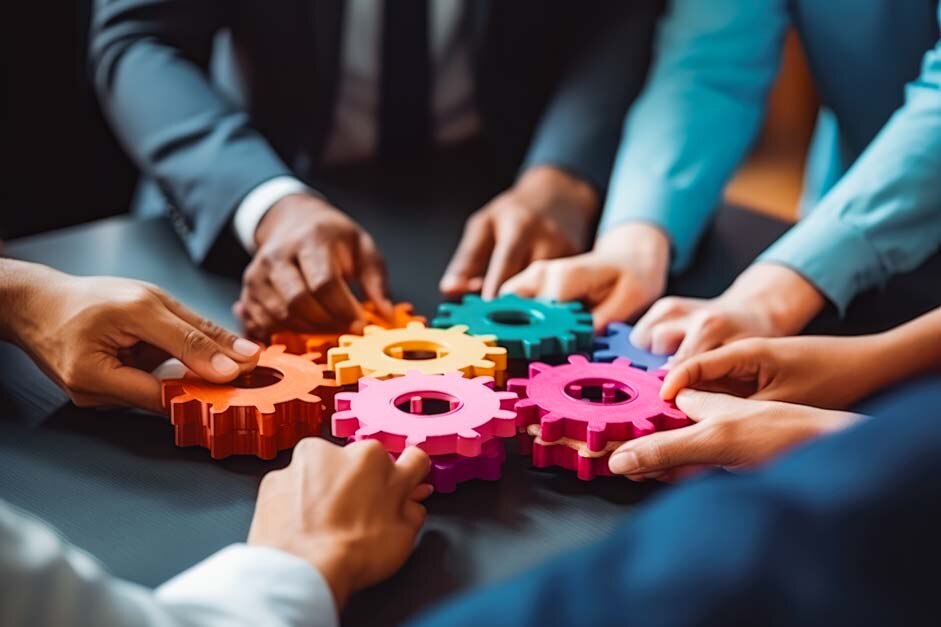 Navigating the Technology Maze in Manufacturing, Warehousing and Distribution: The Power of Strategic Partnerships